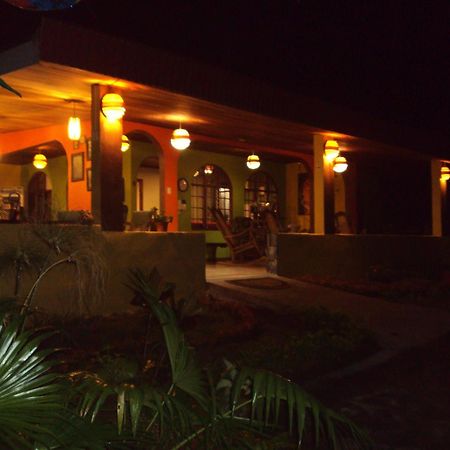 Aparthotel Villa Pacande & Rooms Pilas Kültér fotó