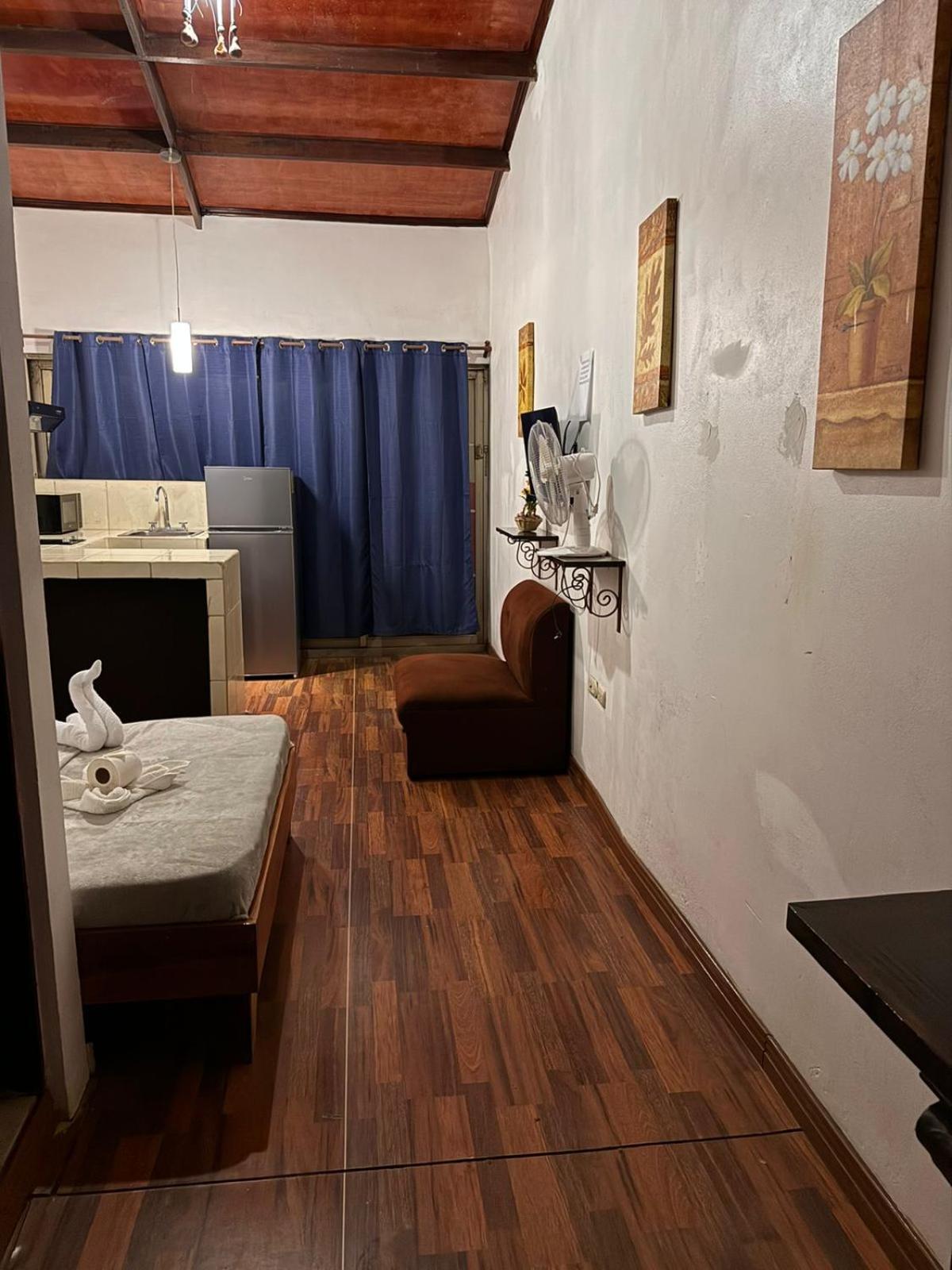 Aparthotel Villa Pacande & Rooms Pilas Szoba fotó