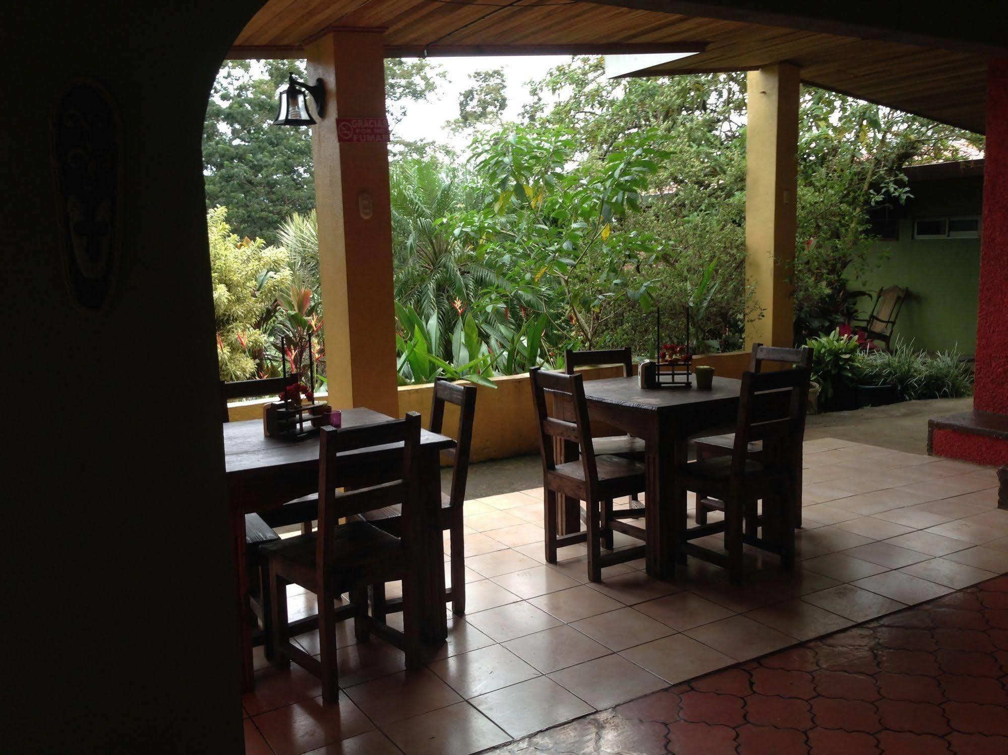 Aparthotel Villa Pacande & Rooms Pilas Kültér fotó